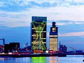 荷蘭照明新地標(biāo)！荷蘭皇家KPN電信大廈的融景打造！